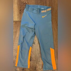 Nike pro women leggings crop Sz small